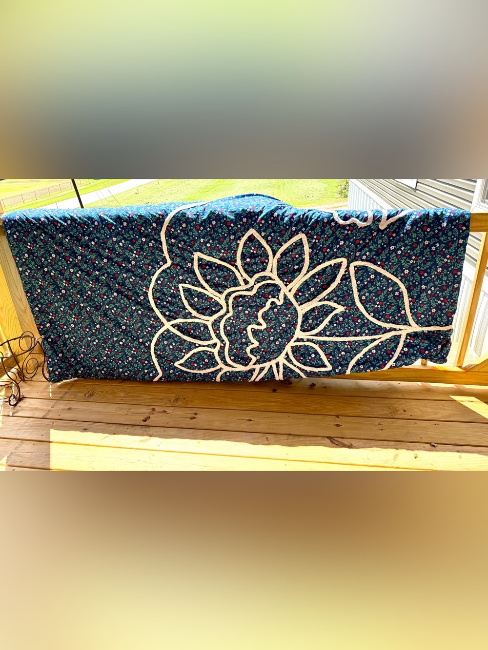 Pioneer Woman Blue Tufted Floral Full/Queen Comforter + 2 pillow shams